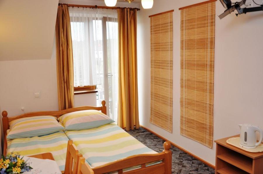 Jantar Hotell Ostrowo  Eksteriør bilde